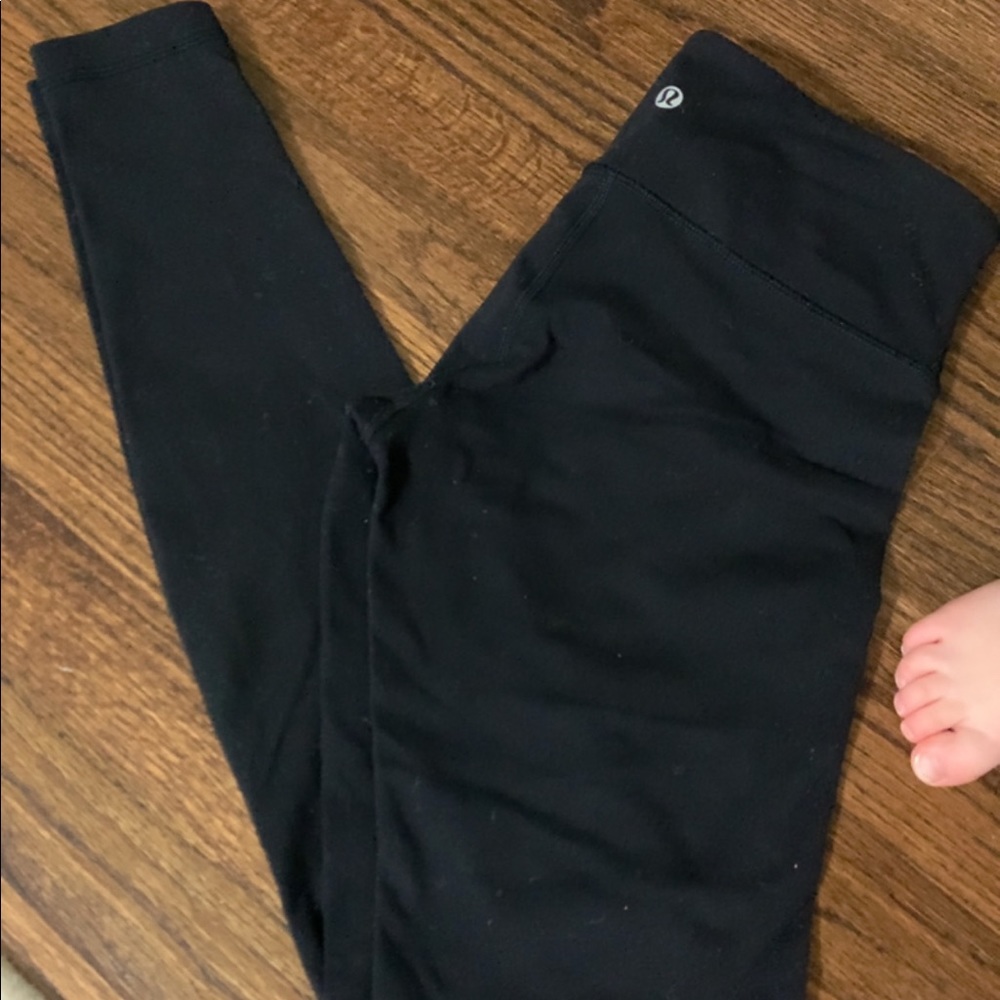 Lululemon black leggings